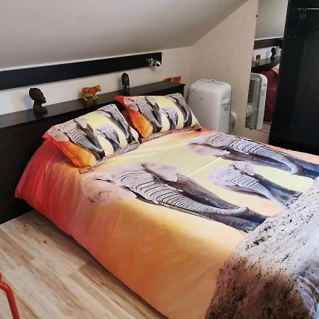 Hotel Le Bambi Baume-les-Dames Ngoại thất bức ảnh