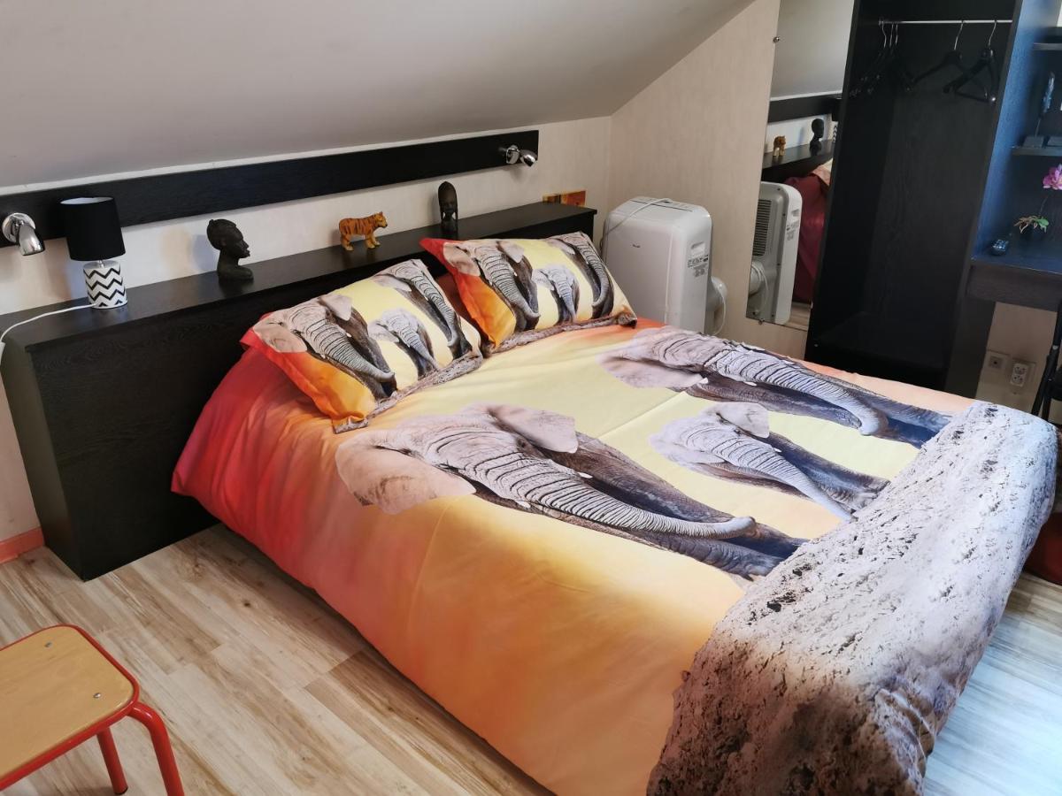 Hotel Le Bambi Baume-les-Dames Ngoại thất bức ảnh