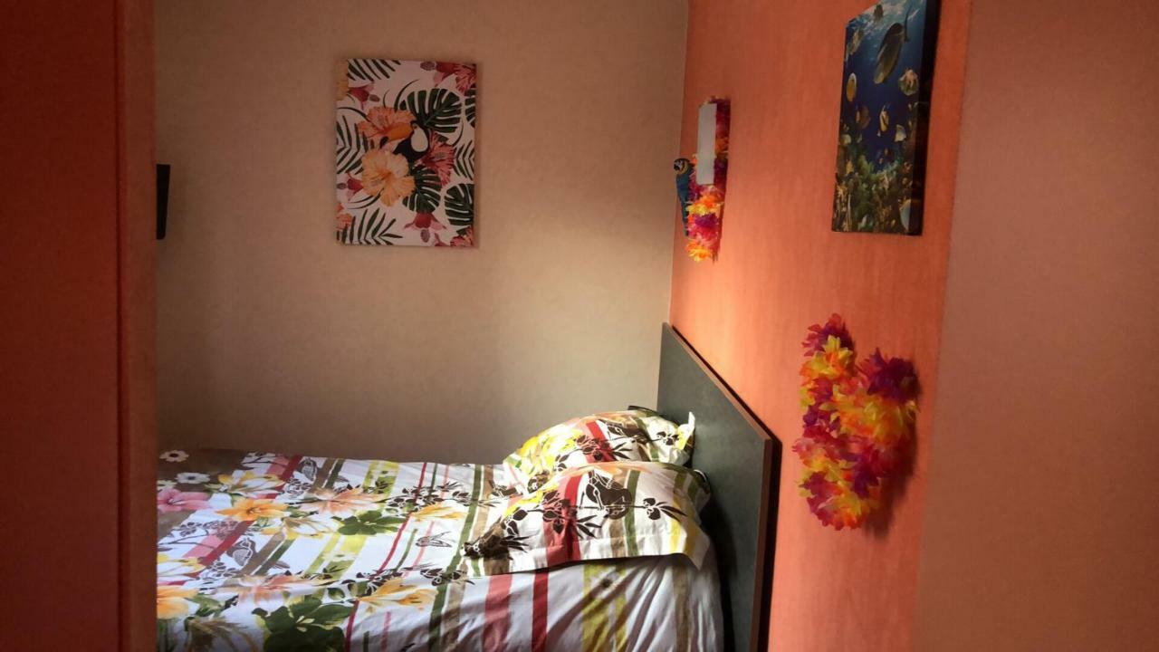 Hotel Le Bambi Baume-les-Dames Ngoại thất bức ảnh